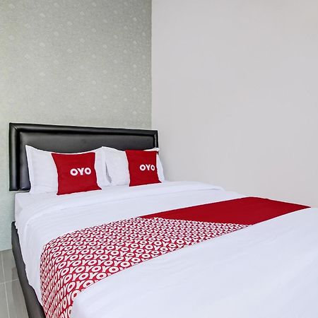 Super Oyo Collection O 92363 Kp Inn Temon Exterior foto