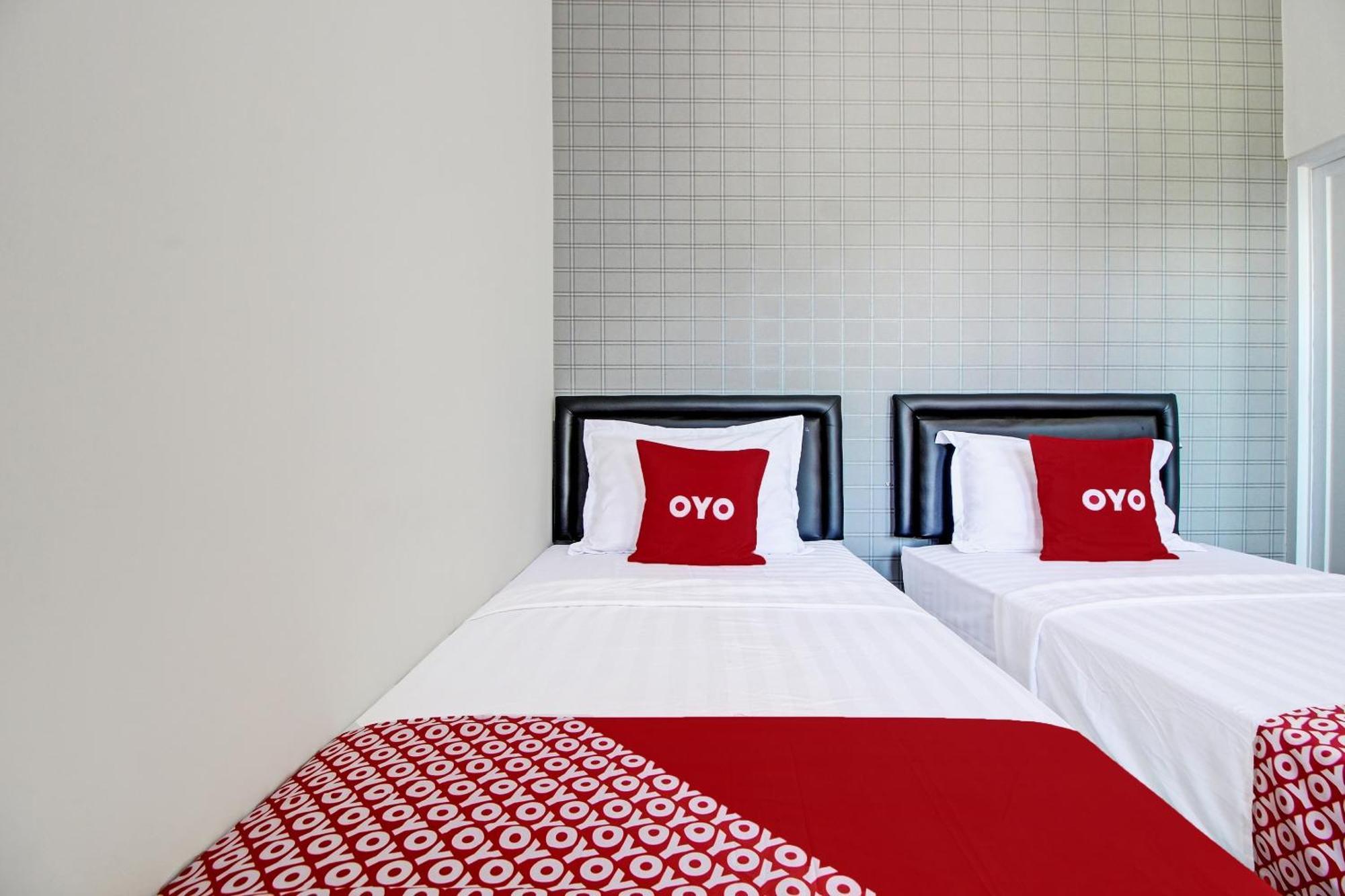 Super Oyo Collection O 92363 Kp Inn Temon Exterior foto