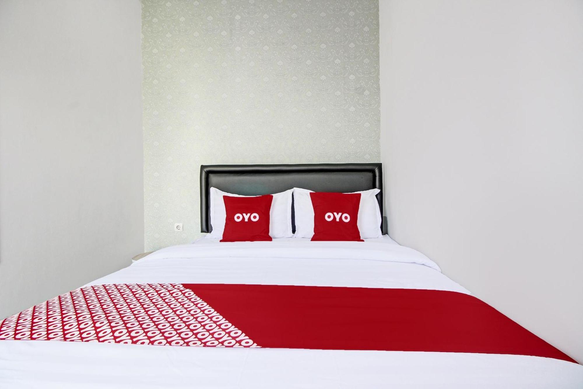 Super Oyo Collection O 92363 Kp Inn Temon Exterior foto