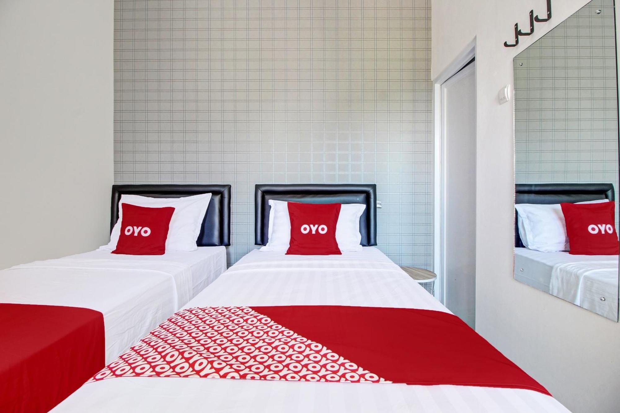 Super Oyo Collection O 92363 Kp Inn Temon Exterior foto